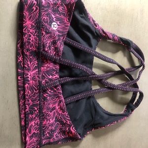 LuluLemon - Sports Bra